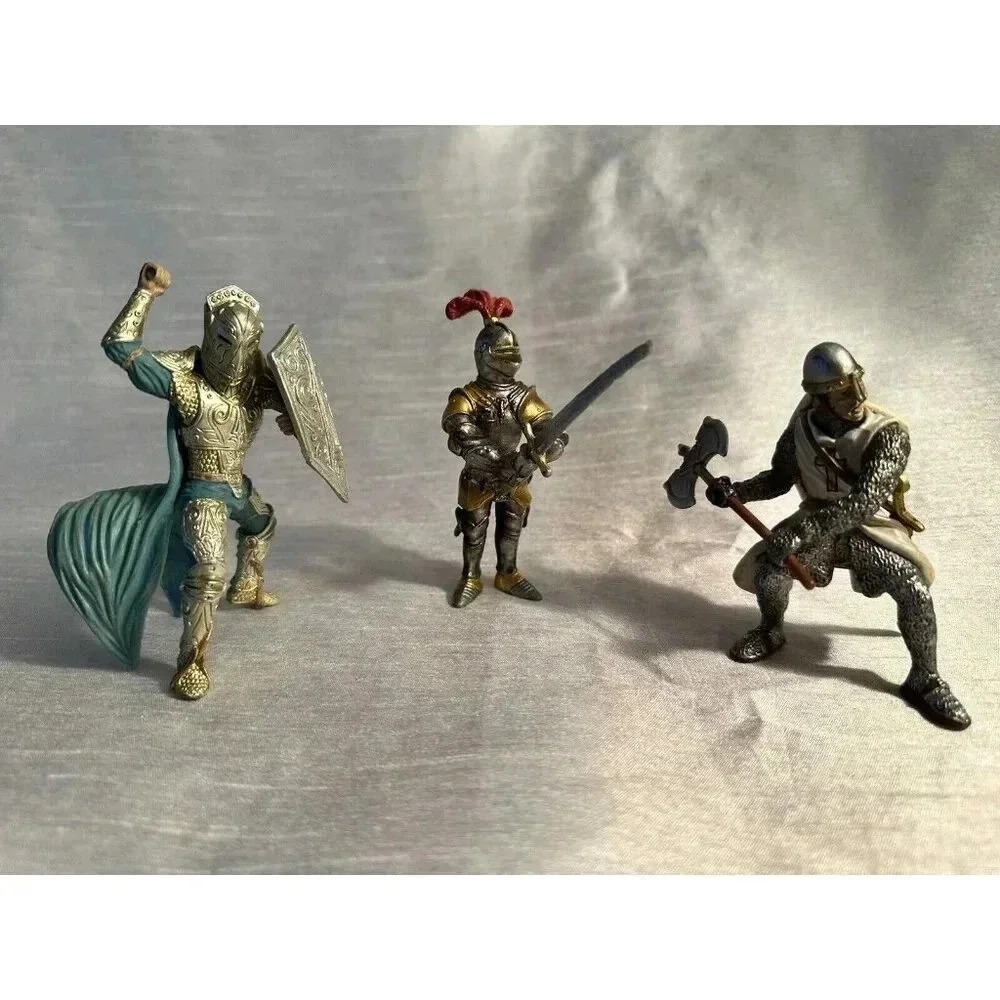 Schleich Knight Set Of 3 Figures *FREE MYSTERY GIFT*